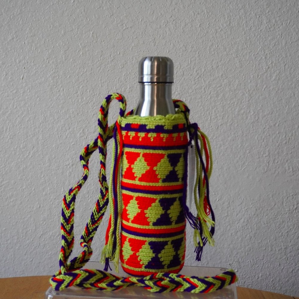 Brand new Handmade Wayuu bottle holder bag